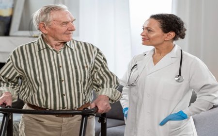 Ayushman Bharat Scheme: गंभीर बीमारी का इलाज अब हो जाएगा मुफ्त! क्या आप भी इस योजना के पात्र हैं? जानिए पूरी जानकारी