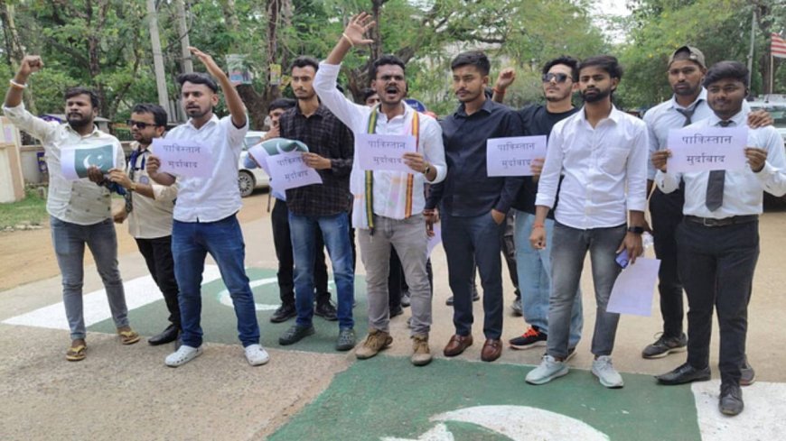 Jharkhand News: झारखंड में छात्रों का पाकिस्तान के खिलाफ बगावत! ऑपरेशन सिंदूर को बताया चैलेंज