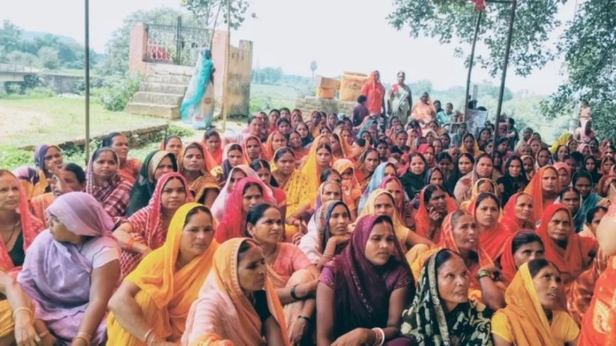 बिहार की CM Women's Employment Scheme में गड़बड़ी! महिलाओं ने Jeevika ऑफिस में किया जमकर विरोध