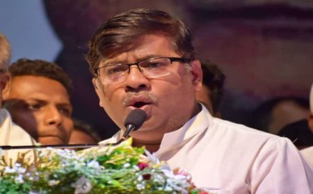 उपेंद्र कुशवाहा के विधायक किस के नेतृत्व पर सवाल उठा रहे हैं !