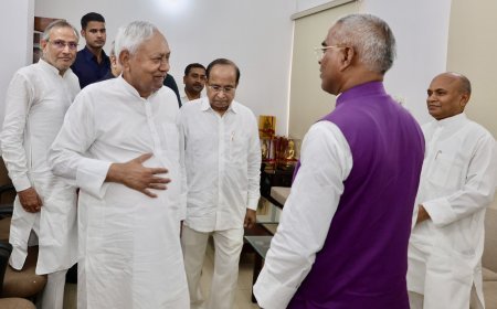 बिहार की राजनीति में नया मोड़, नीतीश और आरसीपी की मुलाकात