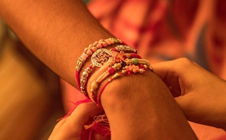 भाई को राखी बांधने से कर ले ये काम, मिलेगा सुख समृद्धि का आर्शीवाद...