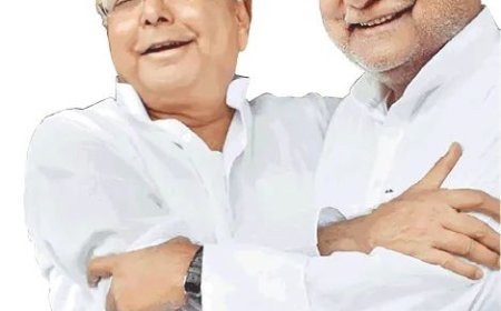 बाढ़ के बीच ही लालू ने नीतीश पर बोला हमला, बताया कैसे चमकाया चेहरा...