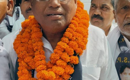 उपेन्द्र कुशवाहा गए मांझर कुंड, पूर्व विधायक ने उठाए सवाल